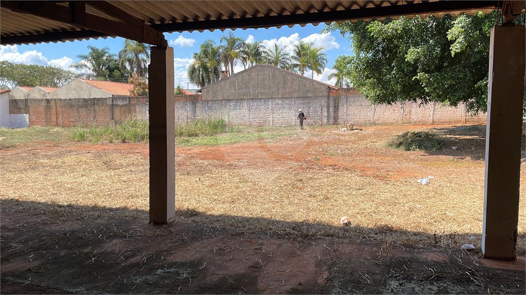 Terreno à venda com 1 quarto em Vila Carolina, Itapetininga, SP