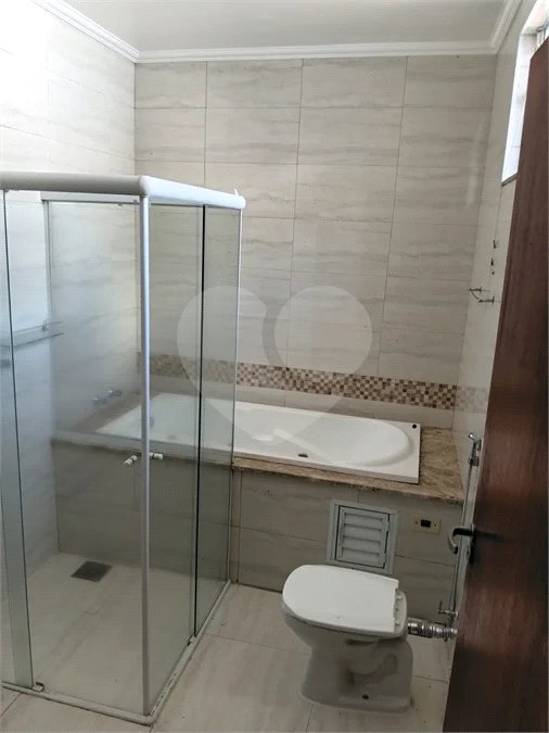 Casa à venda com 3 quartos, sendo 1 suíte,  no condomínio Residencial Eldorado, São Carlos - SP