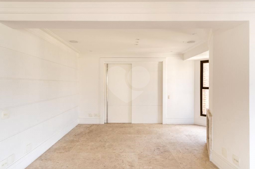 Duplex à venda com 6 quartos, sendo 4 suítes,  em Vila Andrade, São Paulo, SP