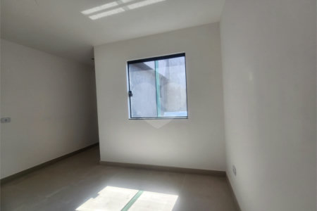 Sobrado à venda com 3 quartos, sendo 2 suítes,  em Parque Vitória, São Paulo, SP