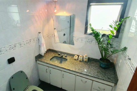 Apartamento à venda no Planalto Paulista de 147m² com 3 suítes e 3 vagas.