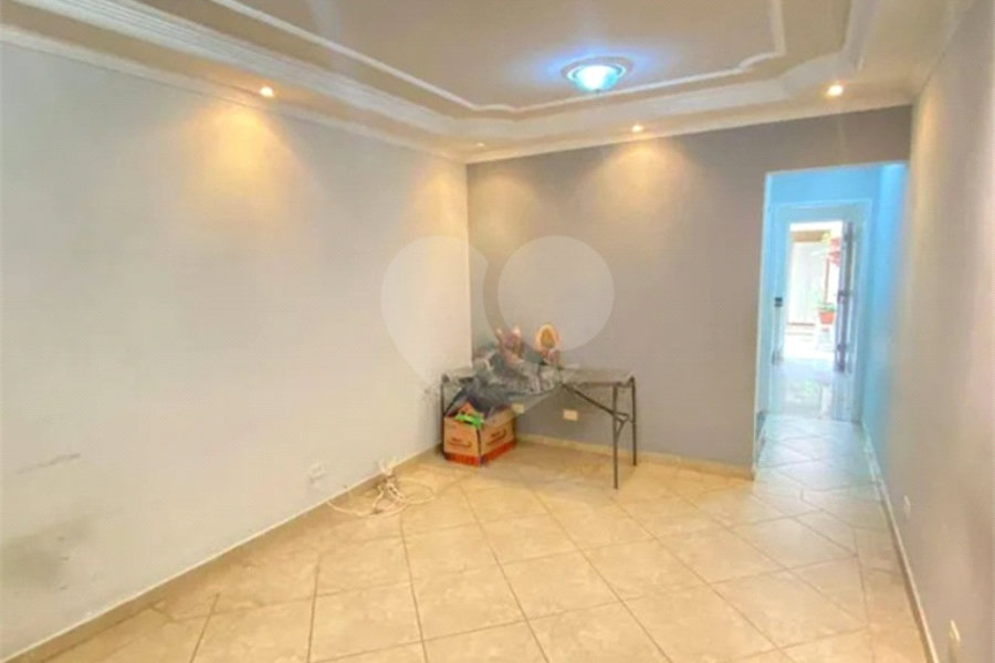 Sobrado à venda com 2 quartos, sendo 1 suíte,  em Jardim Regina, São Paulo, SP