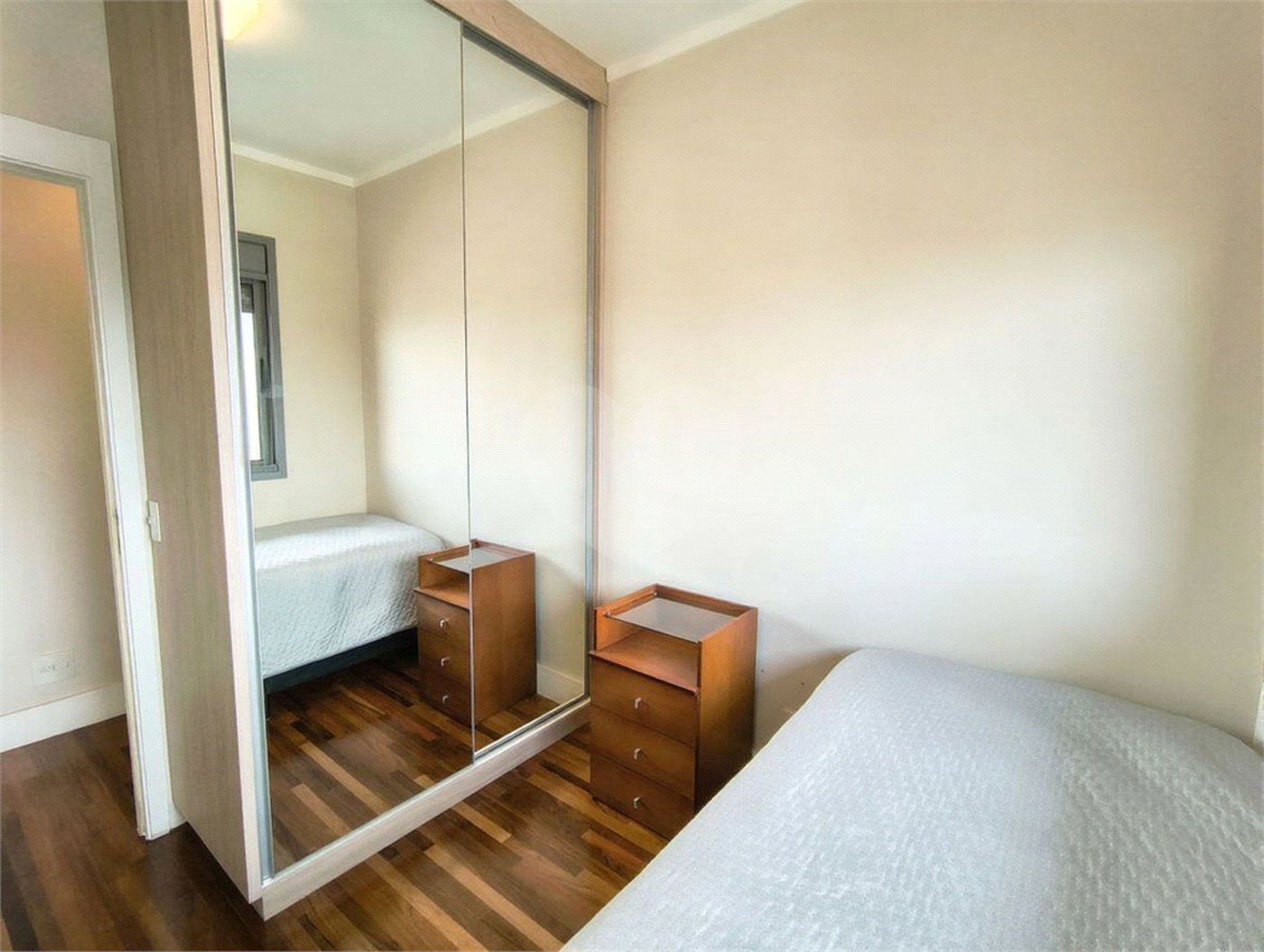 Apartamento à venda com 2 quartos, sendo 1 suíte, em Santo Amaro, São Paulo, SP