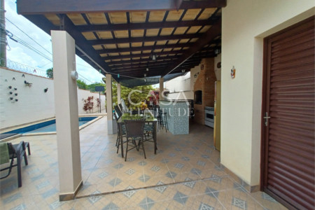 Casa Térrea à venda com 3 quartos, sendo 1 suíte, em Jardim Bandeirantes, Sorocaba, SP