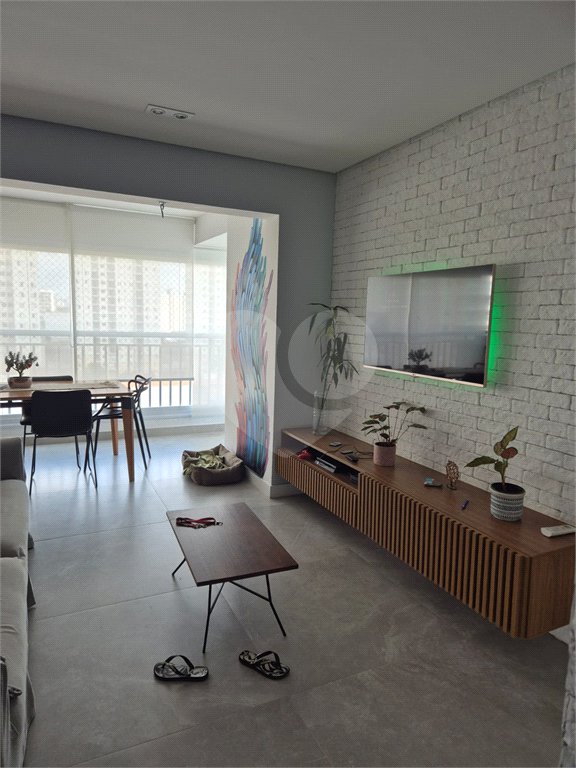 Apartamento à venda com 2 quartos, sendo 1 suíte,  em Quarta Parada, São Paulo, SP