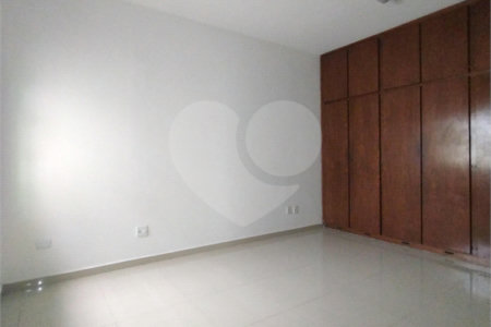 Casa Térrea à venda com 3 quartos no Centro, Mogi das Cruzes, SP