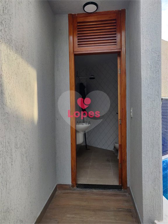 Casa à venda com 3 suítes no condomínio Jaridim Coleginho, Jacareí - SP