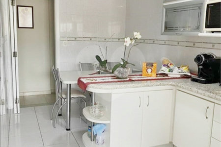 Apartamento à venda com 3 quartos, sendo 1 suíte, em Vila Paulicéia, São Paulo, SP