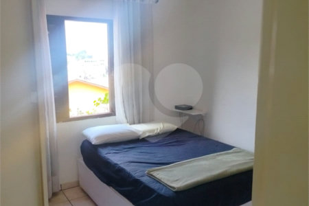 Sobrado à venda com 2 quartos em Jardim Santa Rosa, Taboão da Serra, SP