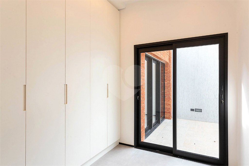 Casa Térrea à venda com 3 quartos, sendo 2 suítes, em Alto da Boa Vista, São Paulo, SP