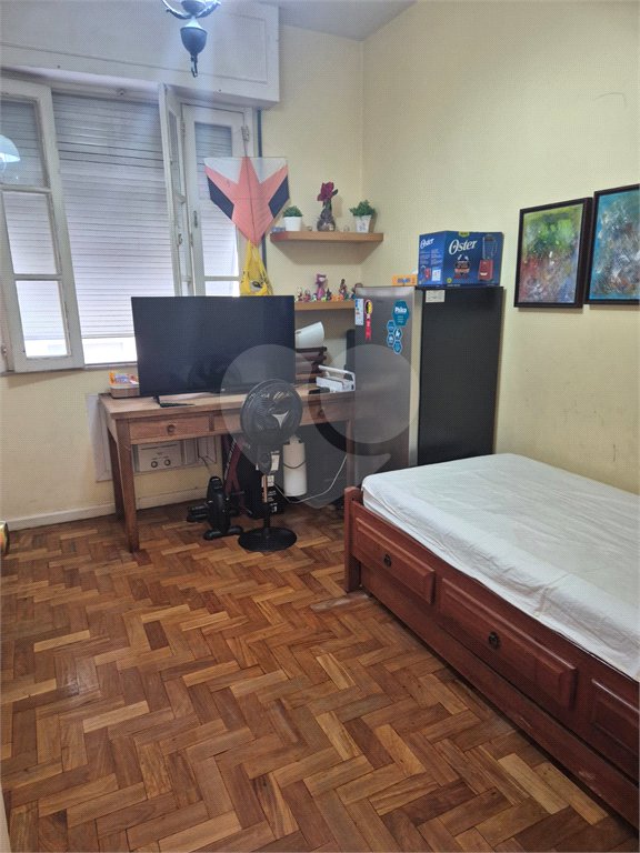 Apartamento à venda com 2 quartos, sendo 1 suíte,  em Copacabana, Rio de Janeiro, RJ