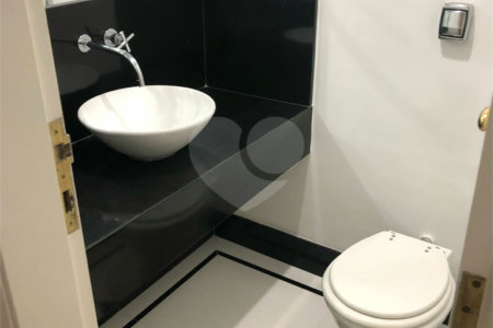Apartamento à venda com 4 suítes em Vila Suzana, São Paulo, SP