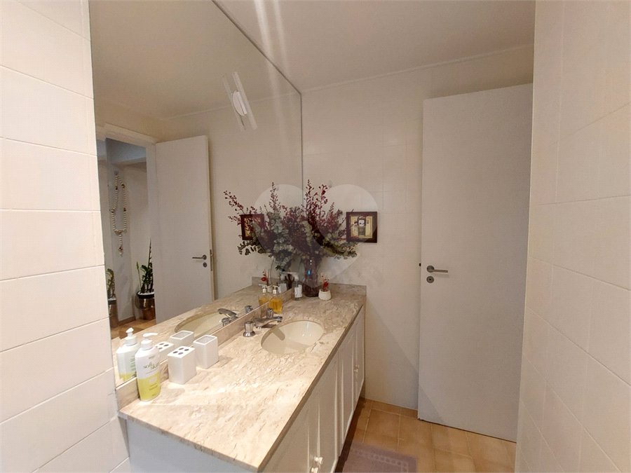 Apartamento à venda com 3 quartos, sendo 1 suíte, em Real Parque, São Paulo, SP