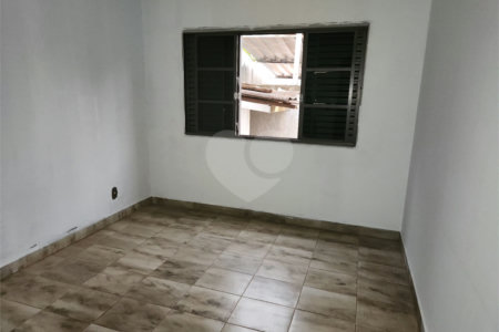 Sobrado à venda ou para alugar com 4 quartos, sendo 2 suítes, no Centro, Araraquara, SP