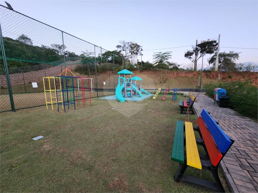 Terreno com 1.500 m2 no Condomínio Residencial Jardim Primavera Louveira SP