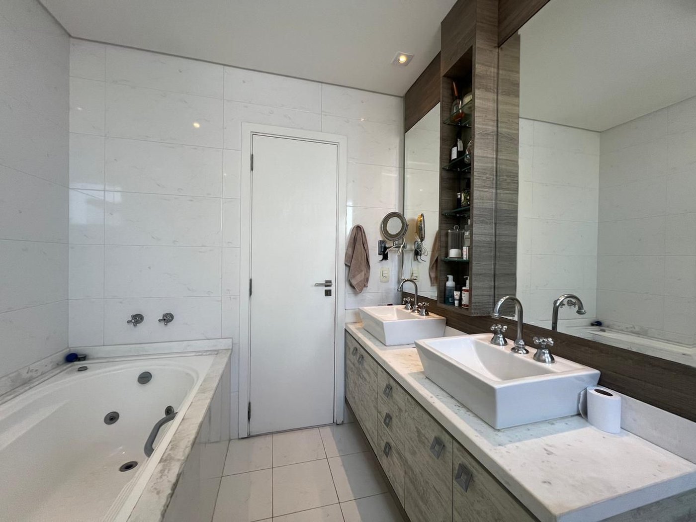Apartamento com 3 dormitórios à venda, 204 m² por R$ 2.700.000,00 - Boqueirão - Santos/SP
