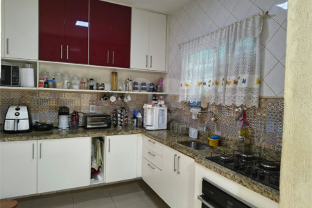 Casa à venda com 3 quartos, sendo 1 suíte, em Campo Grande, Rio de Janeiro, RJ