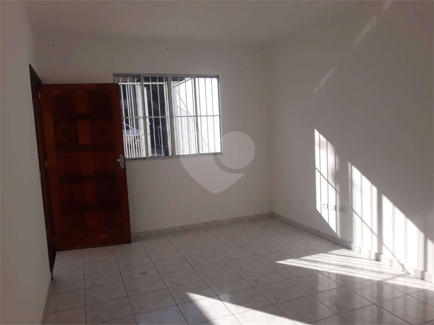 Sobrado para alugar com 3 quartos, sendo 1 suíte, em Esplanada Mendes Moraes, São Roque, SP