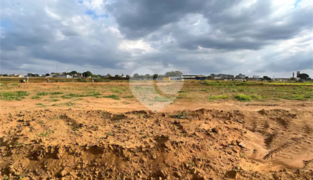 Terreno à venda no condomínio Alba Corpal Park Club, São Carlos - SP