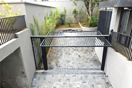 Casa à venda com 4 suítes no condomínio Venezia, São Paulo - SP