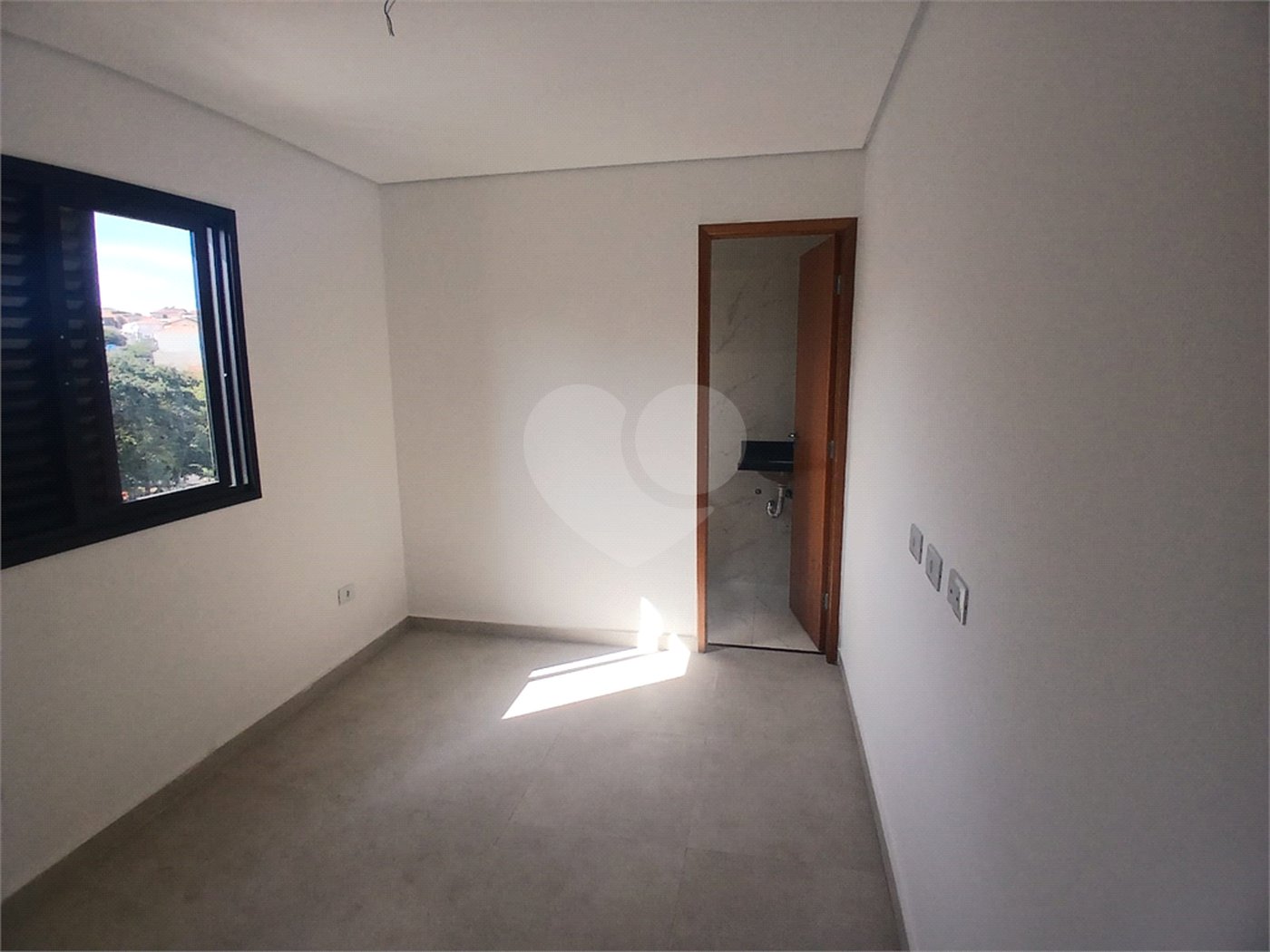 Casa à venda com 2 quartos no condomínio Sintra, São Paulo - SP