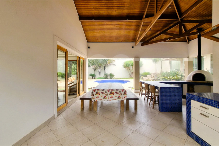 Casa à venda ou para alugar com 5 suítes em Serra da Cantareira, Mairiporã, SP
