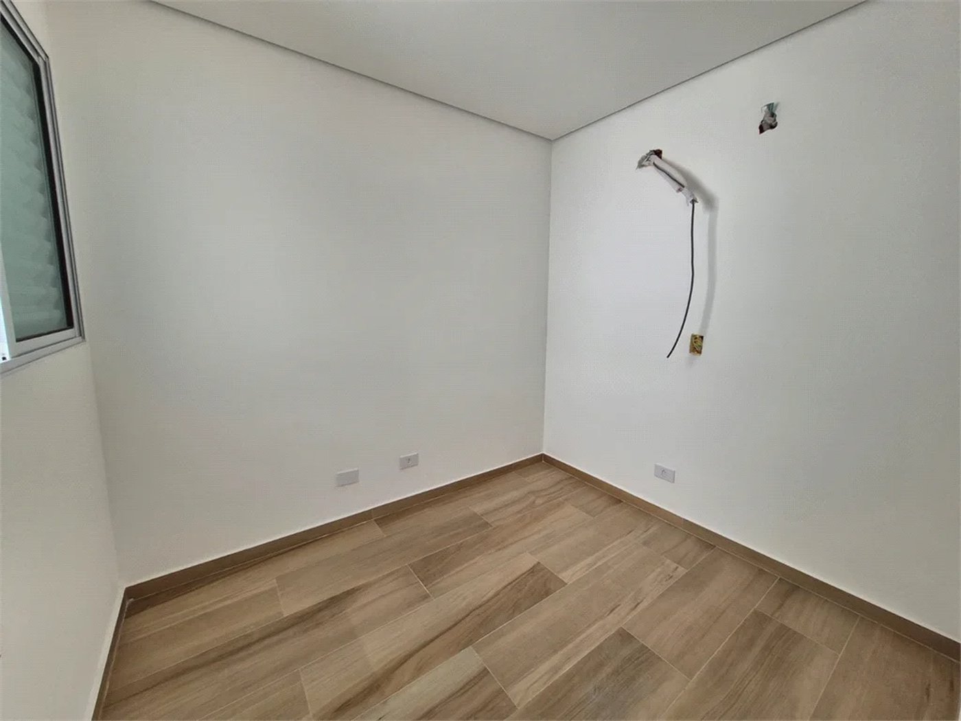 Sobrado à venda com 3 quartos, sendo 1 suíte, em Cidade dos Bandeirantes, São Paulo, SP