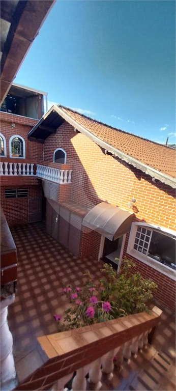 Casa à venda com 3 quartos, sendo 1 suíte, em Vila Scarpelli, Santo André, SP