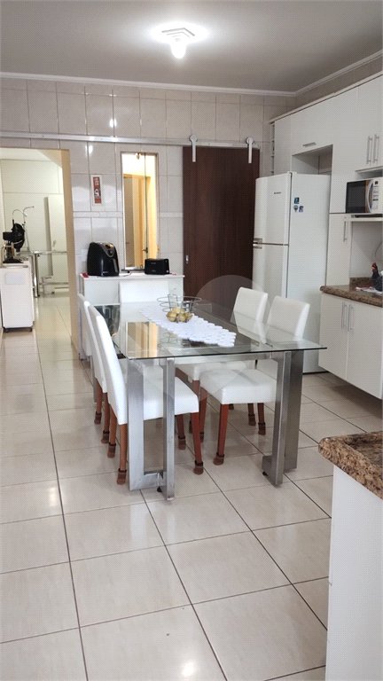 Sobrado à venda com 3 quartos, sendo 1 suíte,  em Penha, São Paulo, SP