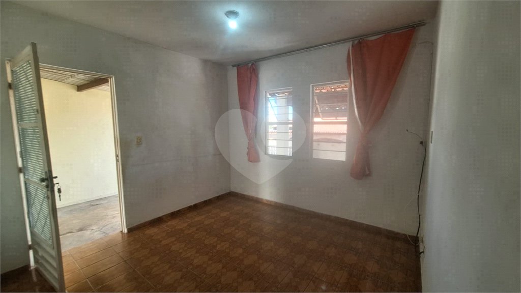 Casa à venda com 2 quartos em Parque Santos Dumont, Votorantim, SP
