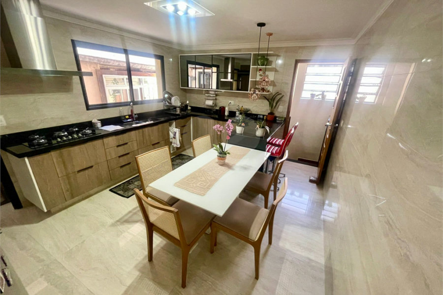 Casa à venda com 3 quartos, sendo 1 suíte, em Santana, São Paulo, SP