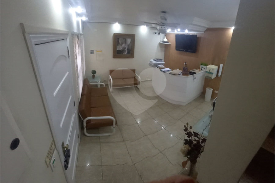 Casa para alugar com 3 quartos no condomínio Diva da Silva, São Paulo - SP