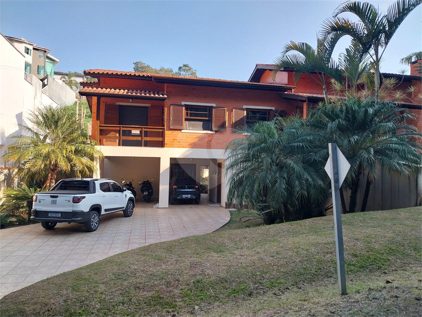 Casa Térrea à venda com 4 quartos, sendo 1 suíte,  em Parque dos Lagos, Mogi das Cruzes, SP