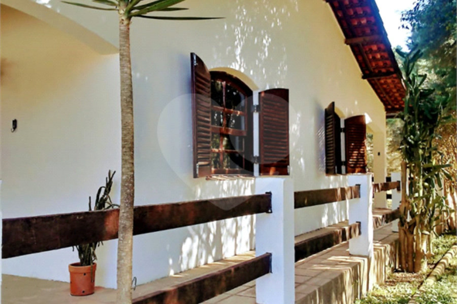 Chácara à venda com 4 quartos em Pirucaia, Mairiporã, SP