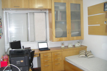 Apartamento à venda com 3 quartos, sendo 1 suíte, em Itaim Bibi, São Paulo, SP