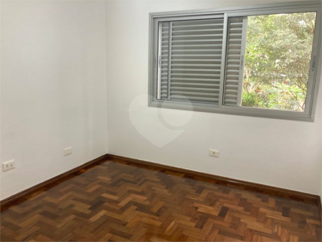 Apartamento para alugar com 4 quartos, sendo 1 suíte,  em Santo Amaro, São Paulo, SP