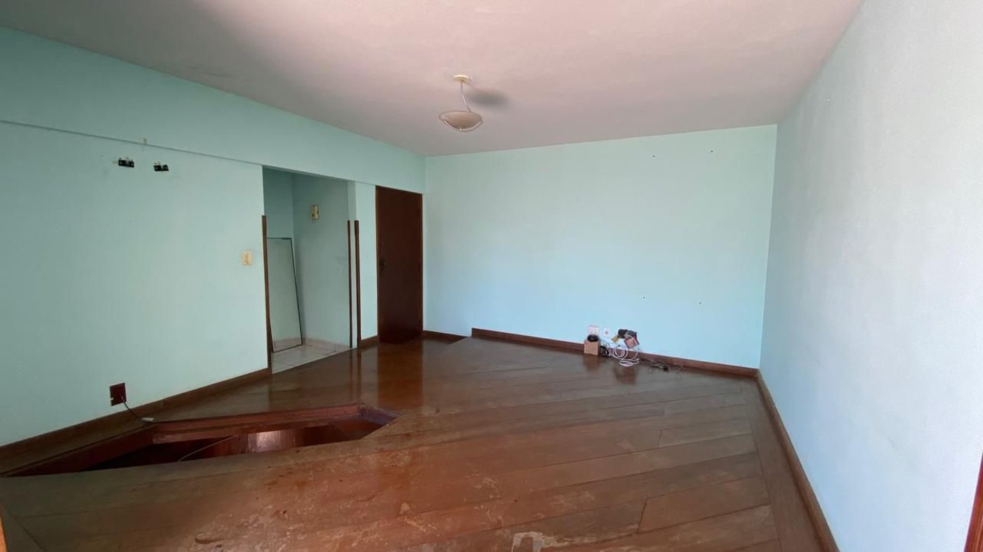 Cobertura com 4 dormitórios à venda, 400 m² por R$ 2.580.000,00 - Ponta da Praia - Santos/SP