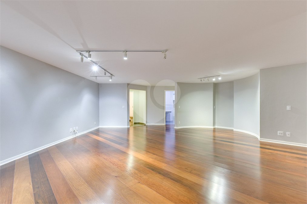 Apartamento à venda com 3 suítes em Granja Julieta, São Paulo, SP