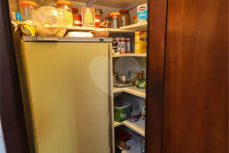 Sobrado à venda com 3 quartos, sendo 1 suíte,  em Vila Universitária, São Paulo, SP