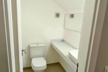 Casa à venda com 3 quartos, sendo 1 suíte, no condomínio Residencial Rio Preto Village, Atibaia - SP