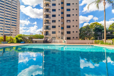 Apartamento à venda com 3 quartos, sendo 1 suíte,  em Alto da Boa Vista, São Paulo, SP