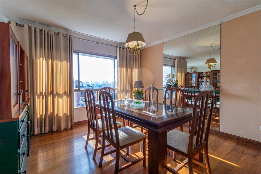 Apartamento à venda com 4 quartos, sendo 1 suíte,  em Brooklin, São Paulo, SP