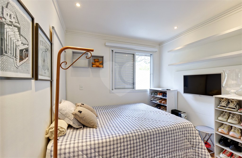 Casa à venda com 3 quartos, sendo 1 suíte, no condomínio Magnólia Gardens, São Paulo - SP