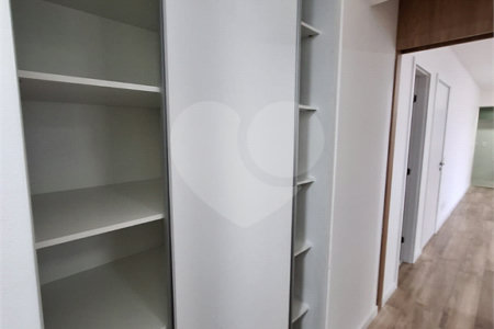 Apartamento à venda com 3 suítes em Vila Anastácio, São Paulo, SP