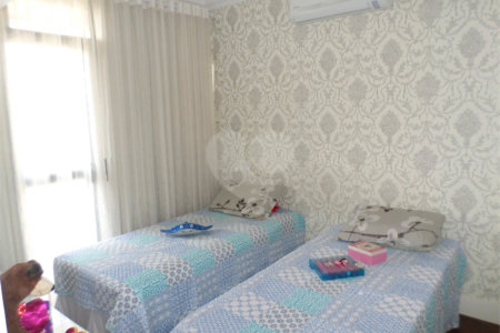 Apartamento à venda com 4 quartos, sendo 2 suítes, em Jardim Londrina, São Paulo, SP