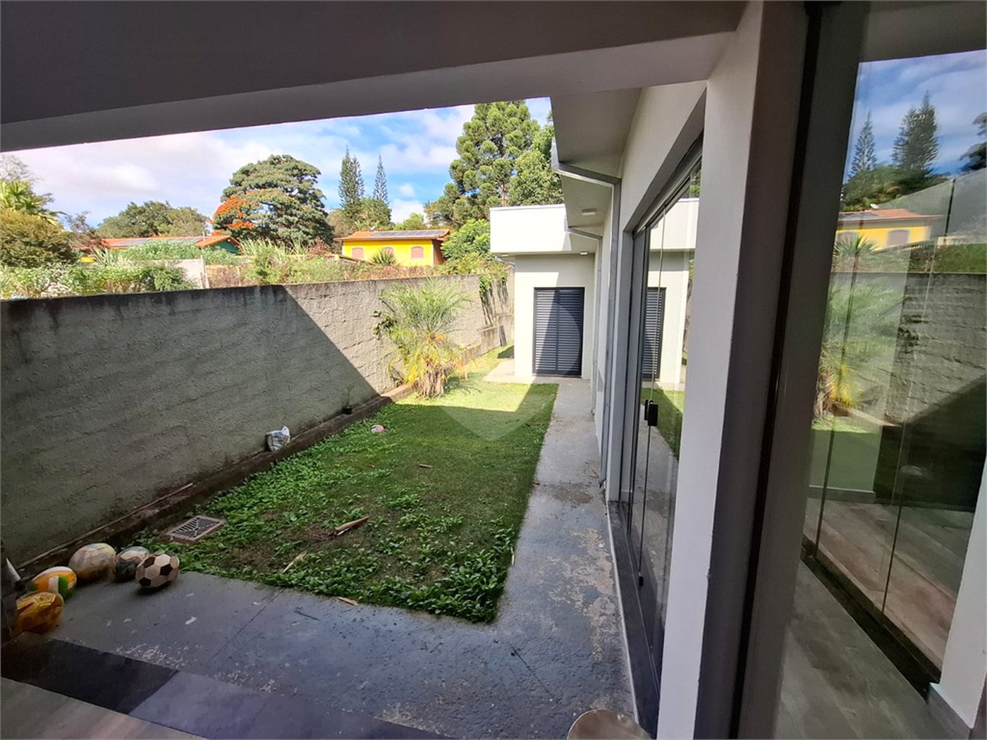 Casa à venda com 3 quartos, sendo 1 suíte, em Estância Comandante Barros, Jarinu, SP