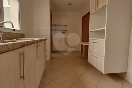 Apartamento à venda com 3 quartos, sendo 1 suíte, no Centro, Araraquara, SP