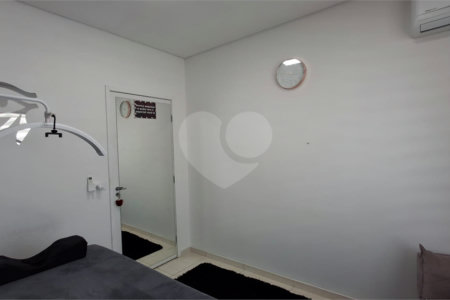 Casa à venda com 2 quartos, sendo 1 suíte, em Vila Assis, Sorocaba, SP