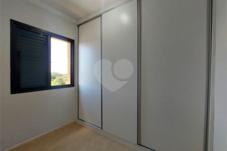 Apartamento à venda com 3 quartos, sendo 1 suíte, em Parque São Domingos, São Paulo, SP