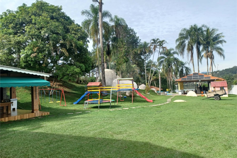 Casa à venda com 5 quartos, sendo 2 suítes, em Rio Abaixo, Mairiporã, SP
